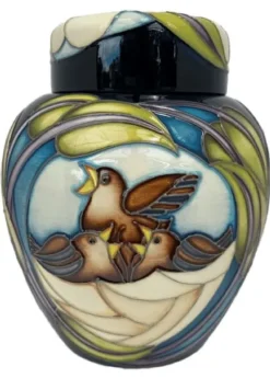 Discount Moorcroft Mothers Day 2017 A Mothers Love Ginger Jar 769/6 Moorcroft