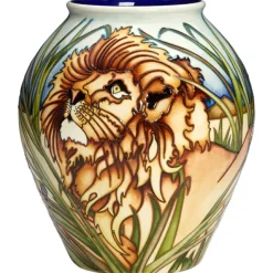 Clearance Moorcroft The King and his Pride Vase 4/8 - Ltd Ed 20 Moorcroft